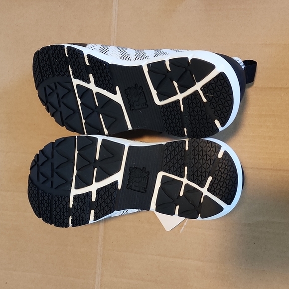 Timberland radius knit slip-on composite toe shoes- black/white-ladies 5.5 - Picture 6 of 10